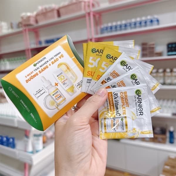 Set 6 Sample Garnier Vitamin C (serum + kem chống nắng)