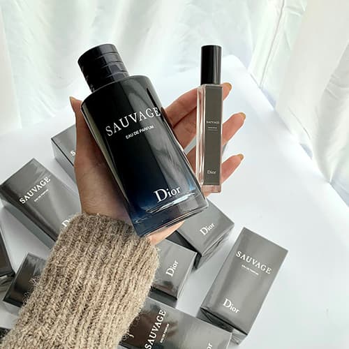 Nước Hoa Mùi Gỗ Là Gì? Hương Thơm Ấm Áp Phù Hợp Cả Nam Và Nữ