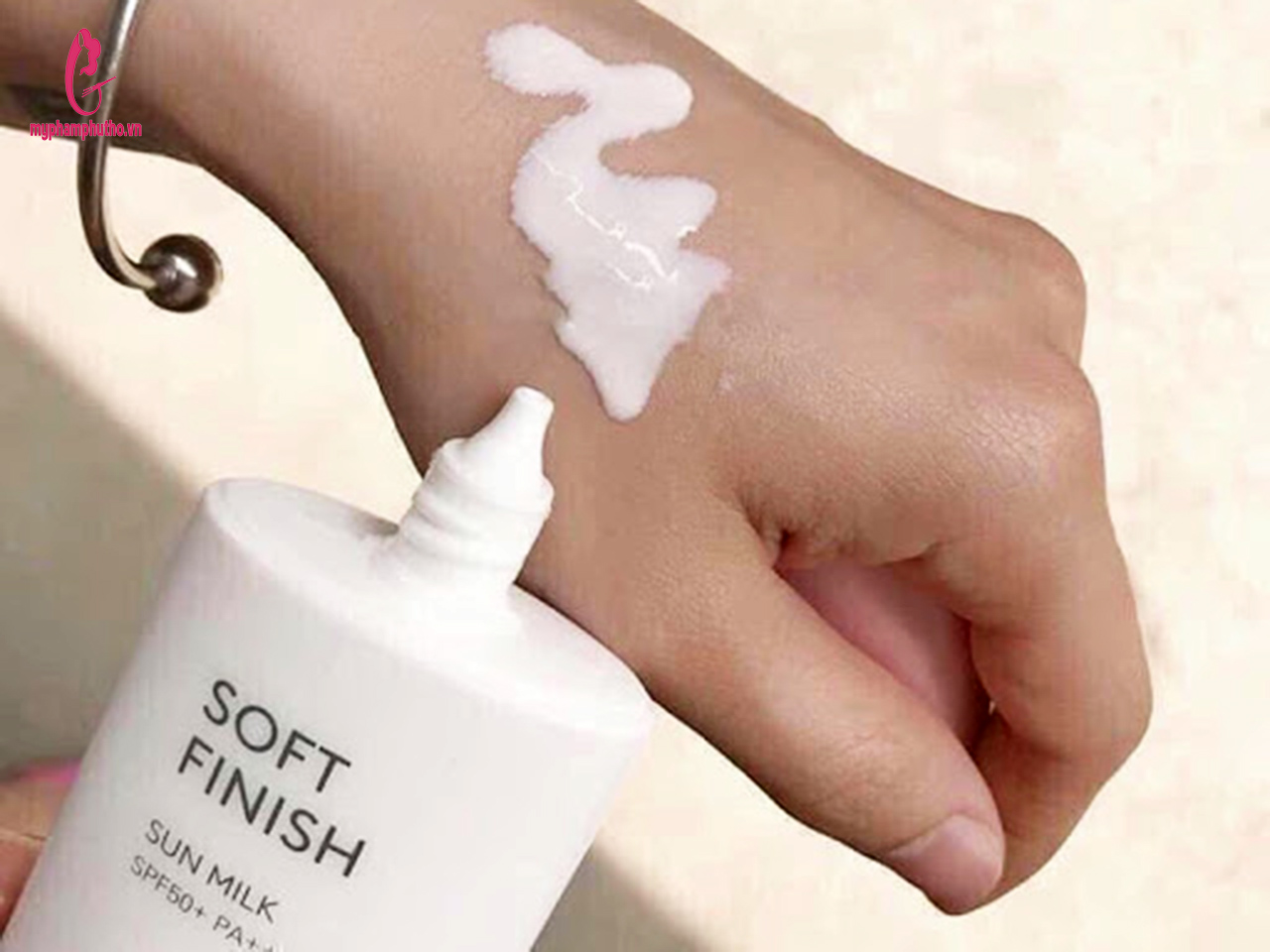 Kem chống nắng Missha Soft Finish Sun Milk - Màu HỒNG - Hình 1